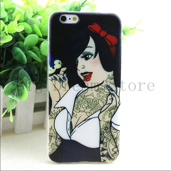 Accessories - 5/$25 Disney Tatted Snow White iPhone 6 Case